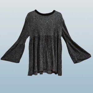 Newport News Black/White Bell Sleeved Sweater - M